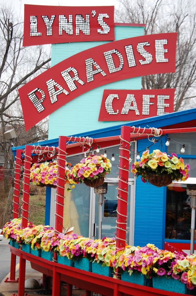 Lynn's Paradise Cafe