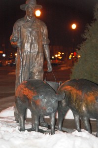 Pig Farmer statue in front of museum