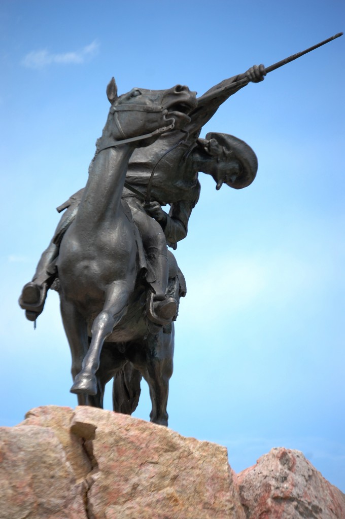 Alternate view of the The Scout - Buffalo Bill statue