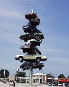 "Spindle" by Dustin Shuler was in Cermak Plaza in Berwyn, Illinois until it was removed in May 2008