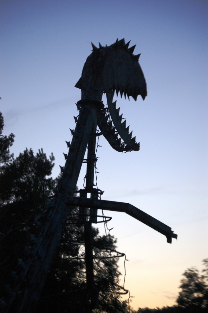 Larry Vennard's Highway "T" Rex near Centralia, MO