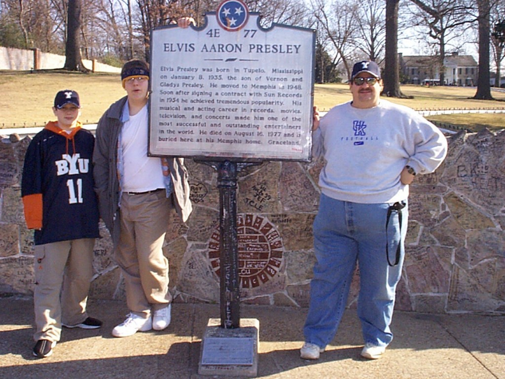 Going to Graceland, Memphis, Tennessee January 2001