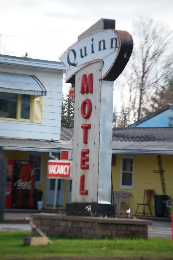 Old Quinn Motel Neon sign in Ironwood, MI