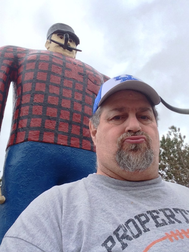 Sumoflam hanging with Paul Bunyan in Bemidji