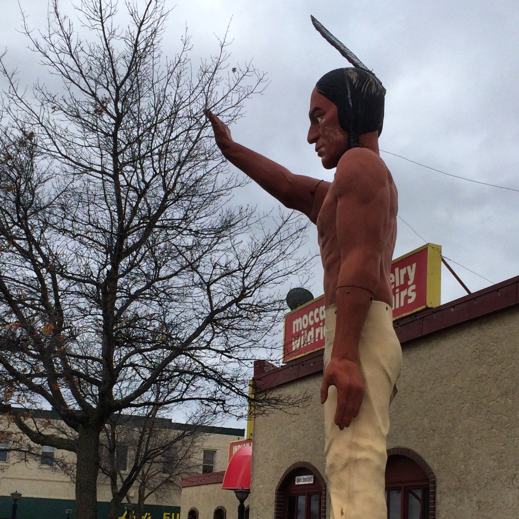 Nanobojo, Muffler Man Indian in Bemidji, MN