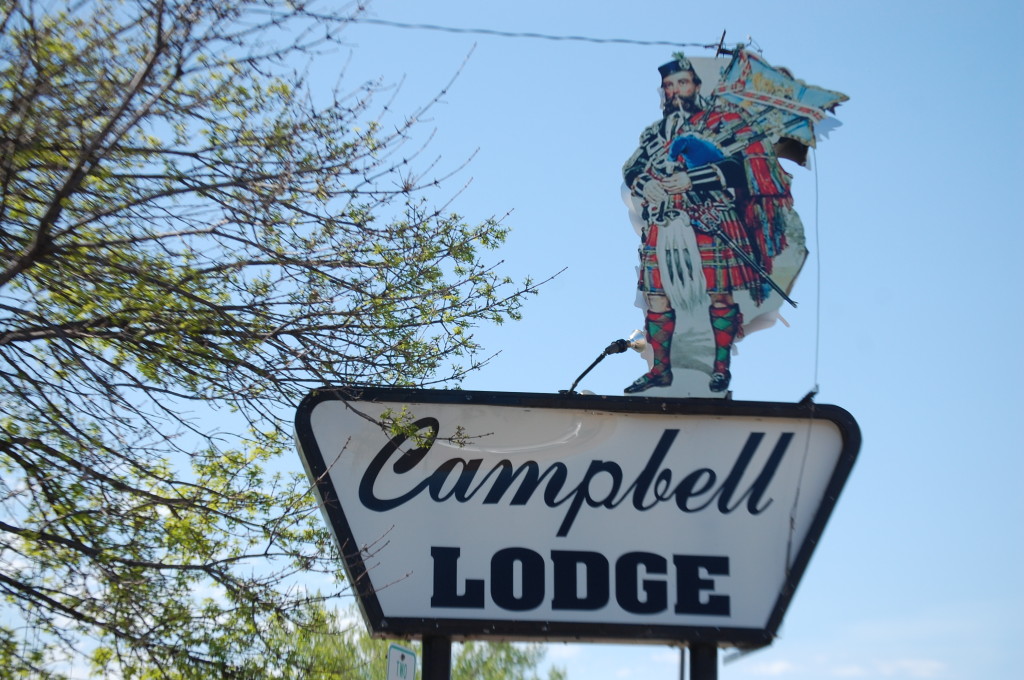 Campbell Lodge neon sign in Glasgow, Montana