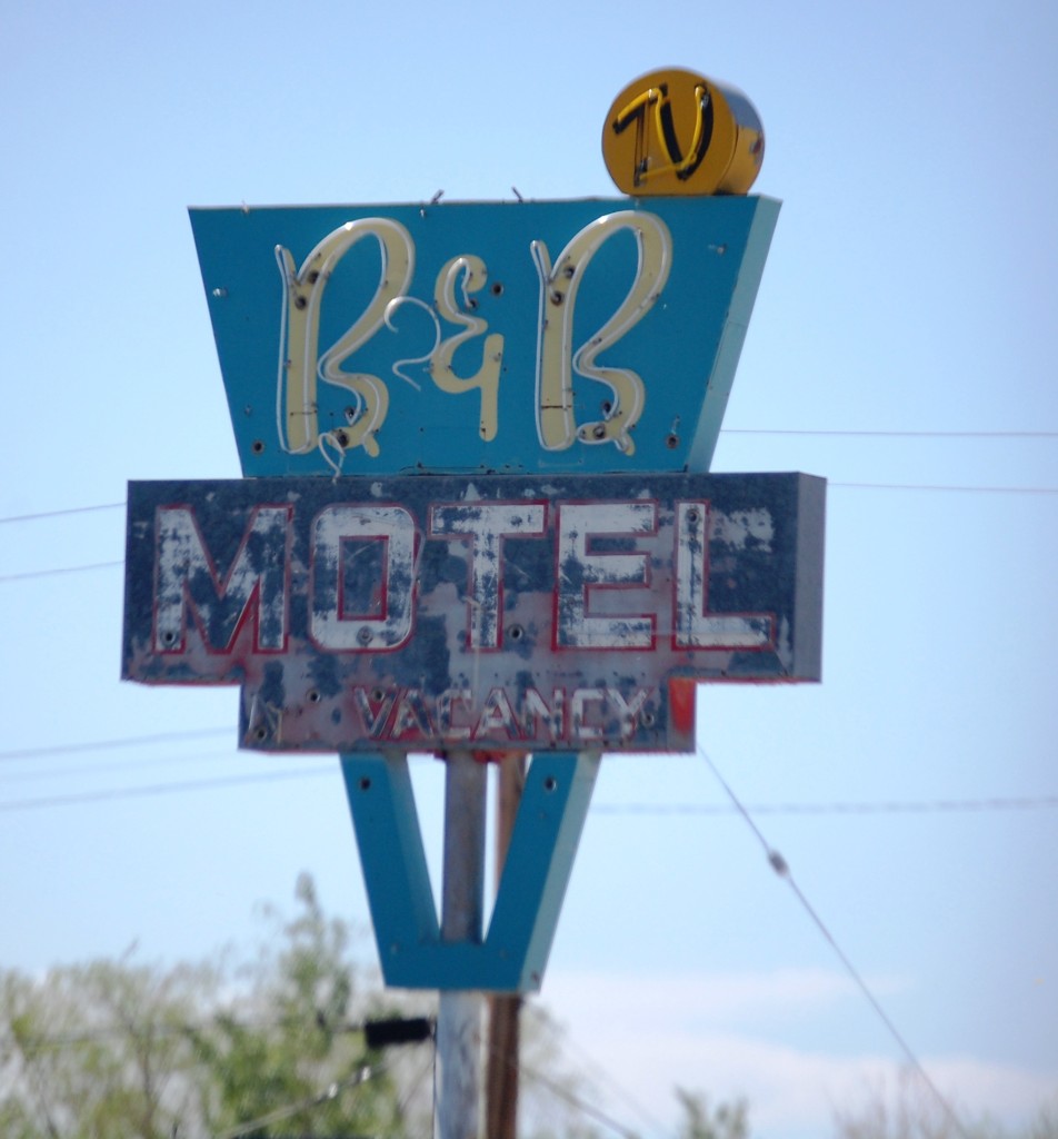 Old Motel Neon sign in Shoshoni, WY