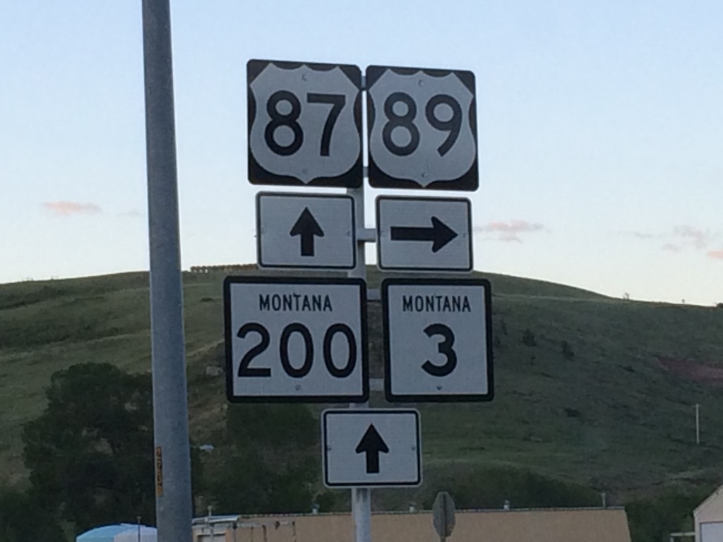 US 87 and US 89 split south of Belt, Montana