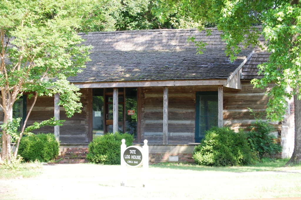 The Tate Log House in Tunica, MS