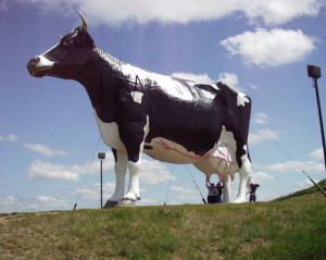 Salem Sue in New Salem, ND - the World's Largest Holstein Cow