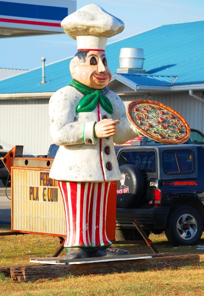 A 10 foot tall fiberglass pizza guy in Tennessee