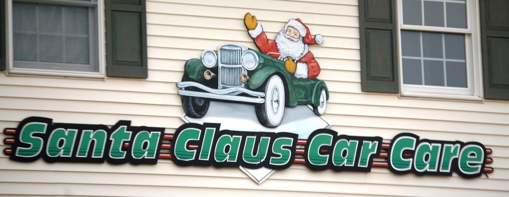 Santa Claus Car Wash in Kringle Place - I guess Santa also has a car!