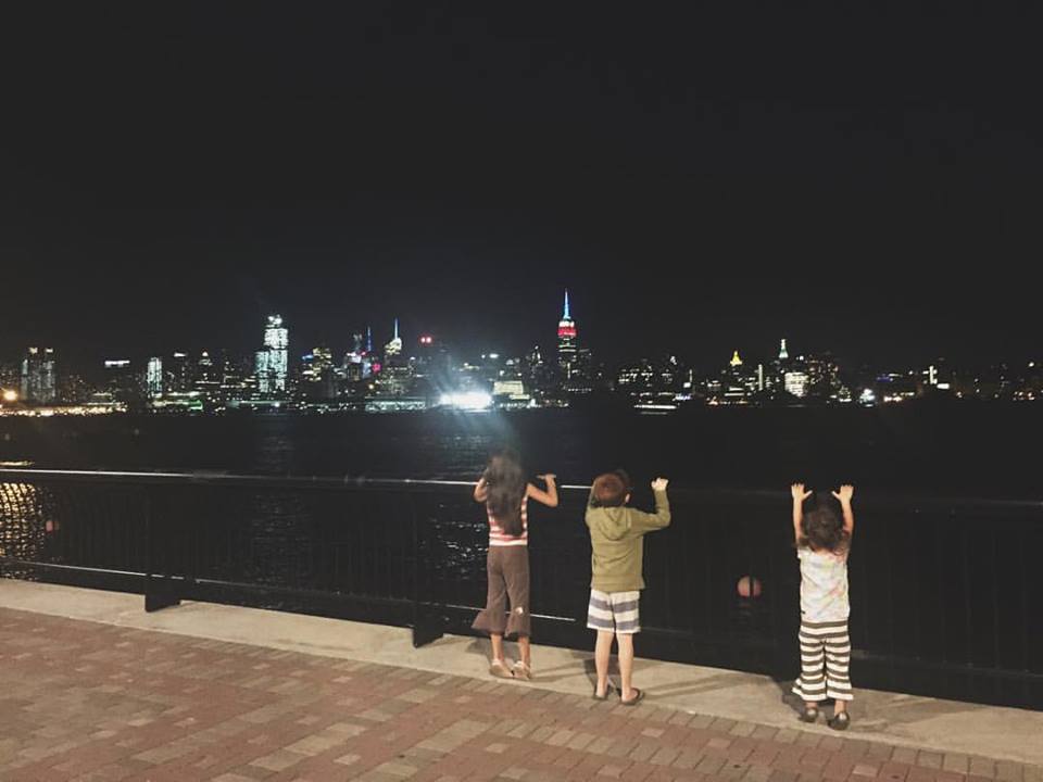 The grandkidz get a view of Manhattan from Frank Sinata Park in Hoboken. (Photo by Marissa Noe)