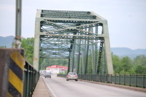 Kentucky River bridge on KY 52/KY 89 in Irvine, KY