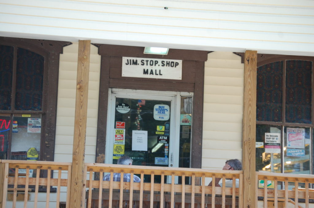 Small old-fashioned grocer in Prosperity, PA