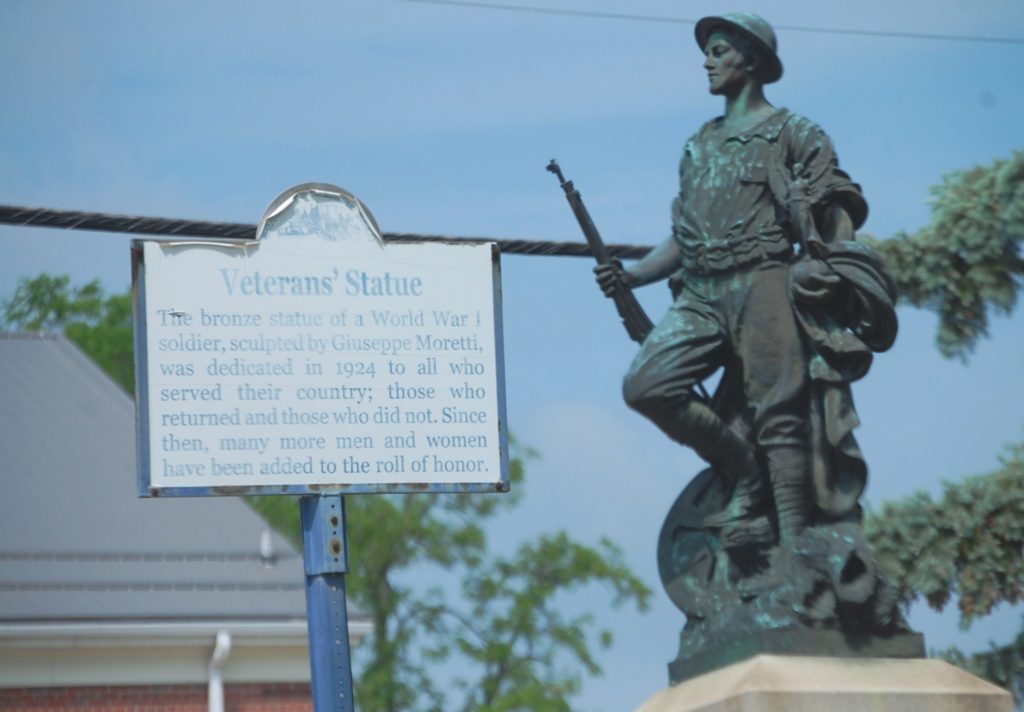 Veteran's Statue of a World War I soldier was sculpted by Giuseppe Moretti in 1924