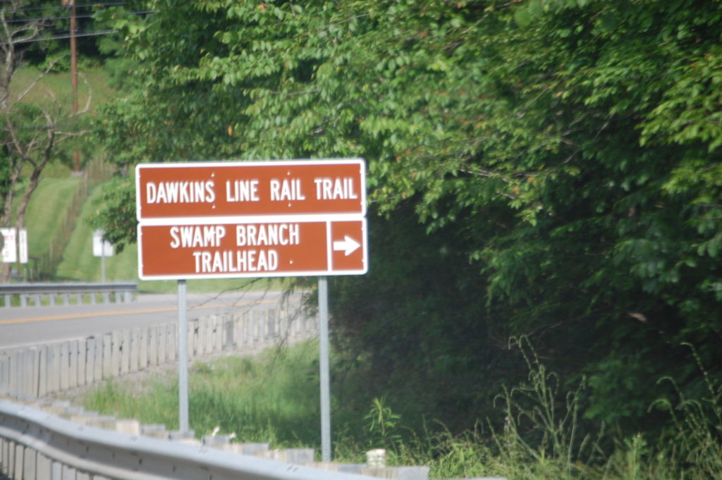 The road to Swamp Branch trailhead goes off of KY 825